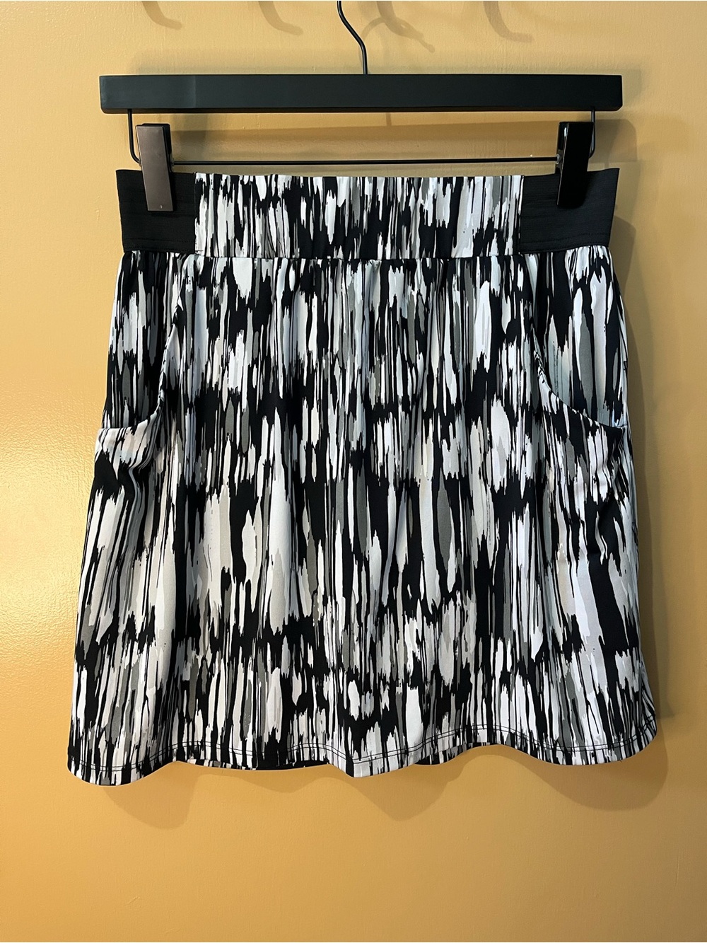 Reitmans | 15 |Black and White Printed Skater Skirt with Wide Waistband
